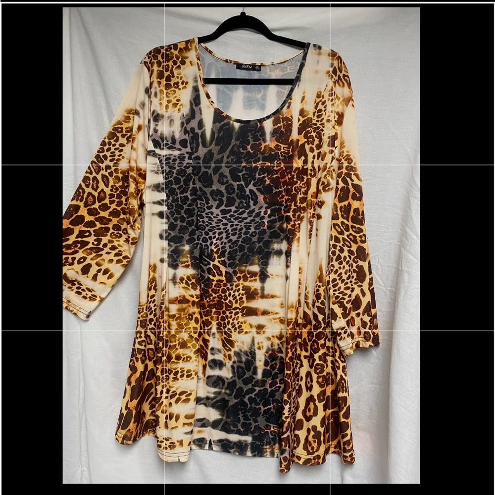 Lily by Firmiana NWOT 3X Plus size animal print tunic